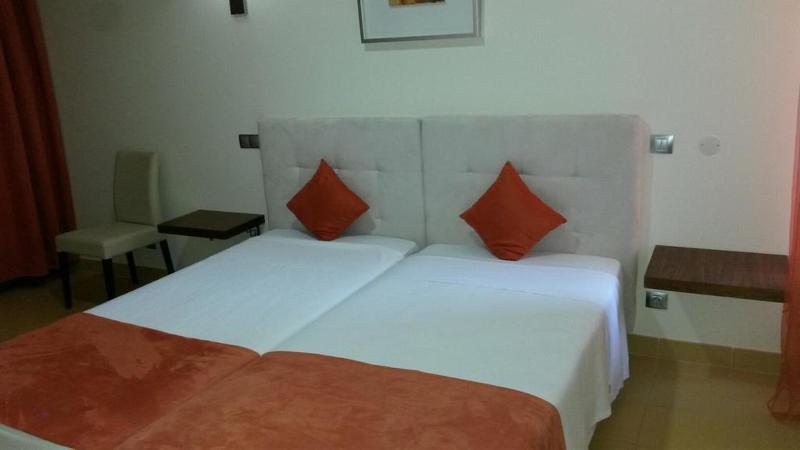 Hotel Praia Sol Quarteira Exterior photo